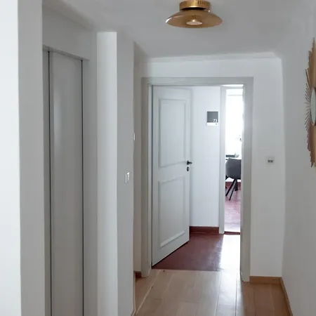 Готель Ana Center - Self-service-hotel 3*