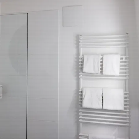 Hotel Ana Living Center By Arthotel Ana - Self-service-hotel Augusta